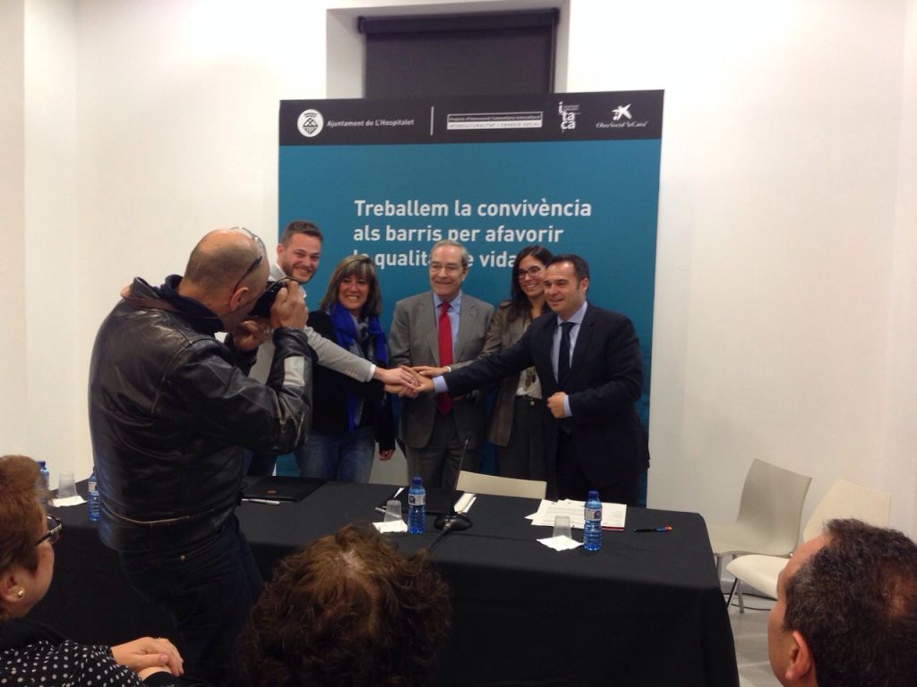 Signatura del conveni del Projecte ICI amb l'Ajuntament de L'Hospitalet de LLobregat i Obra Social "la Caixa"