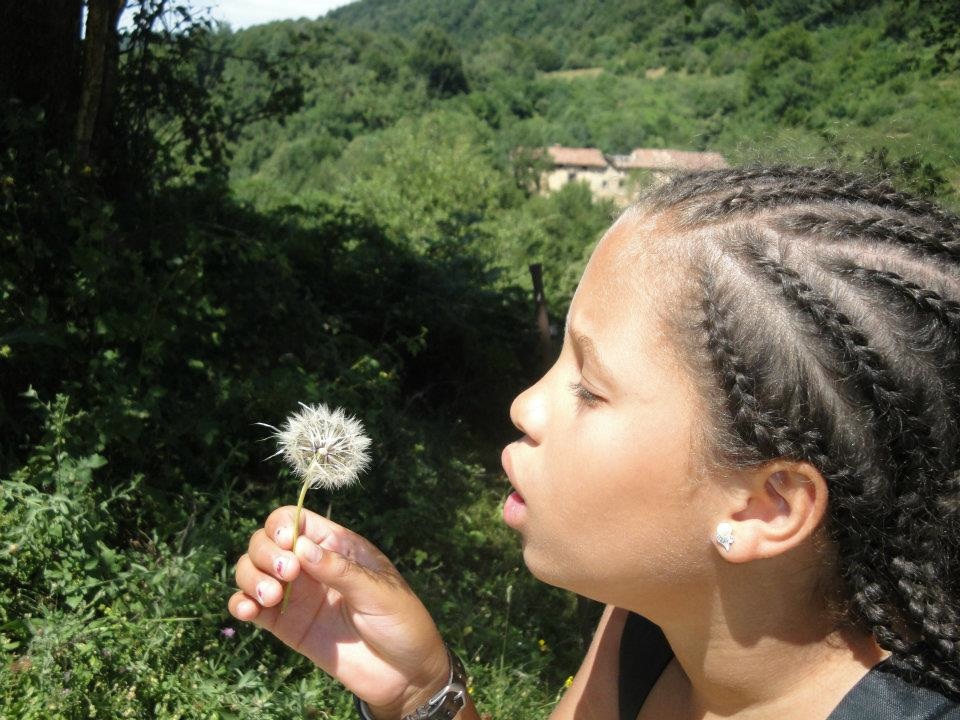 Més de 800 infants del barri Collblanc La Torrassa de L’H participaran de les activitats d’estiu de l’Associació Educativa Itaca durant els propers mesos estivals.